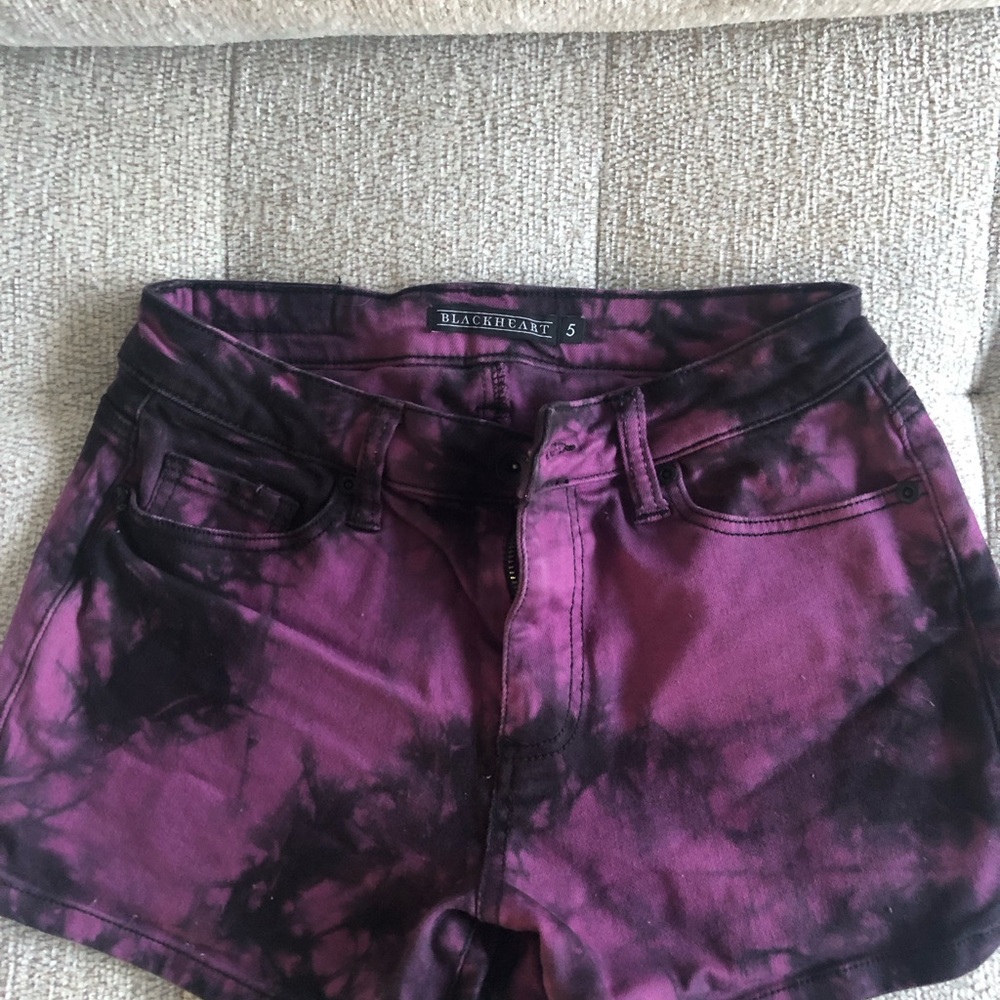 Black heart shorts. Size 5. Like new, never worn.
